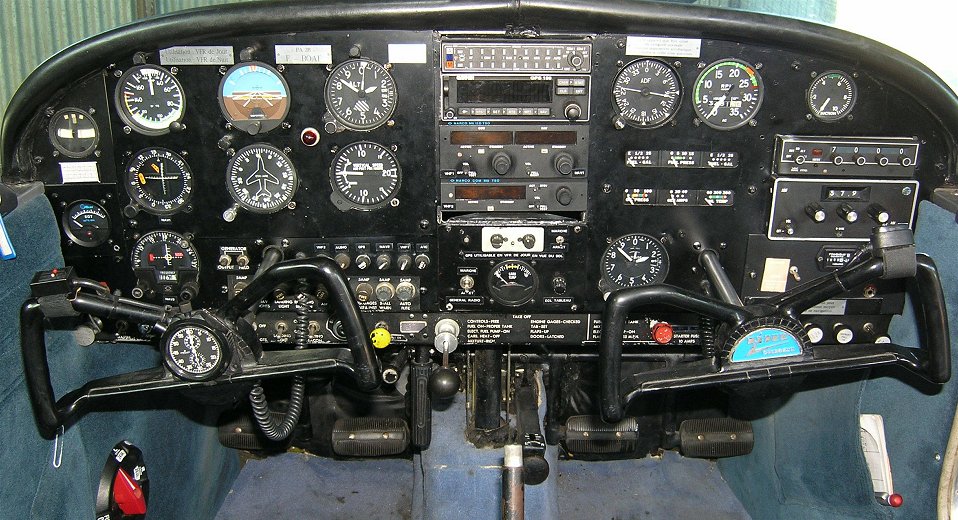 pa28_tableau_bord.jpg