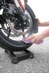 biker-easy-clean-01.jpg